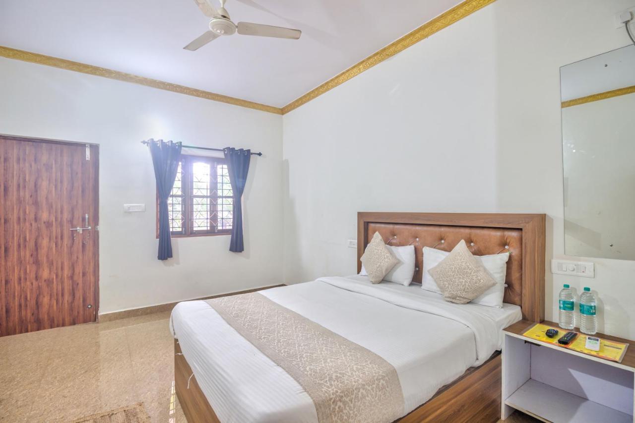 Hôtel Calangute Bay Extérieur photo
