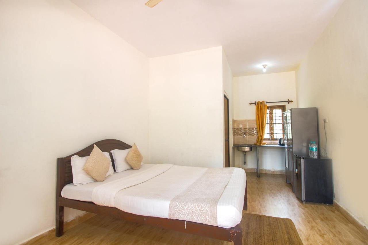 Hôtel Calangute Bay Extérieur photo