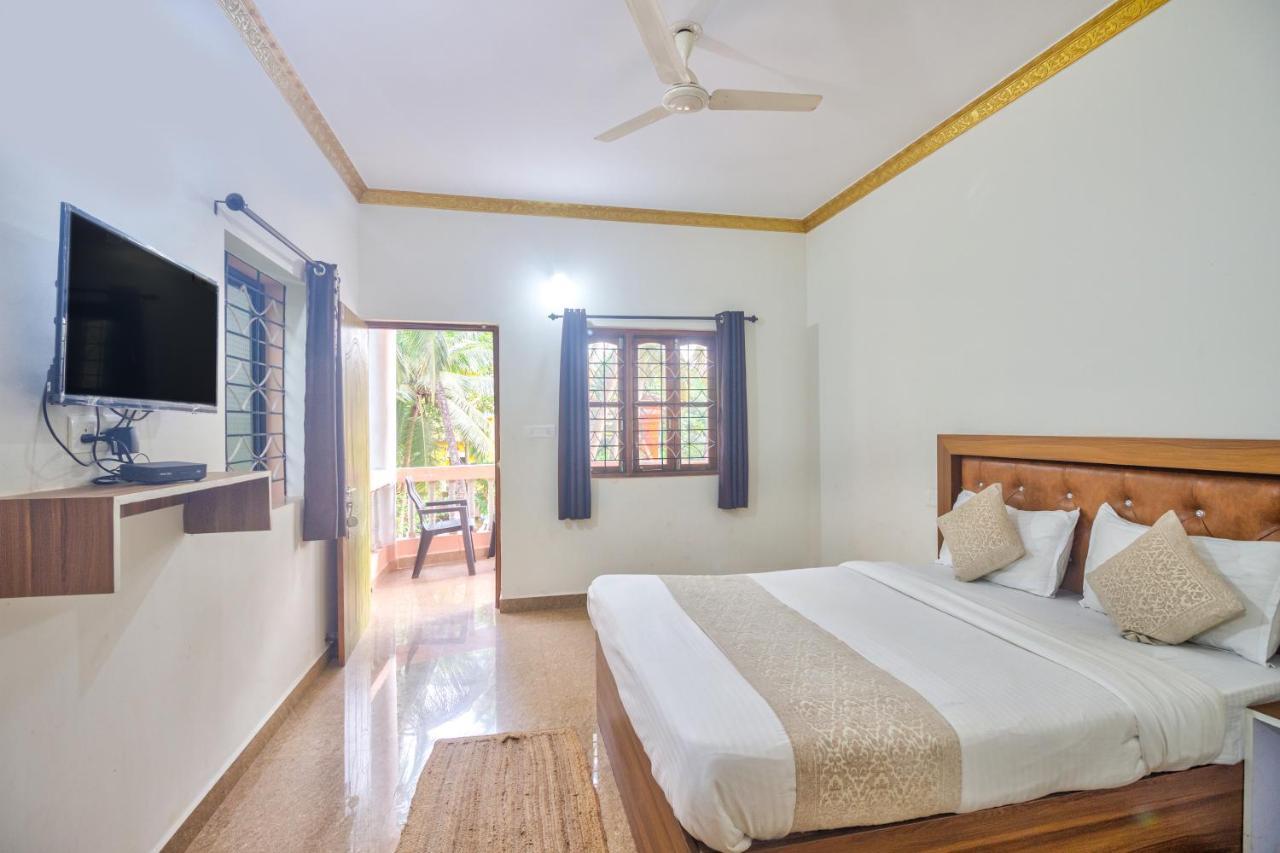 Hôtel Calangute Bay Extérieur photo